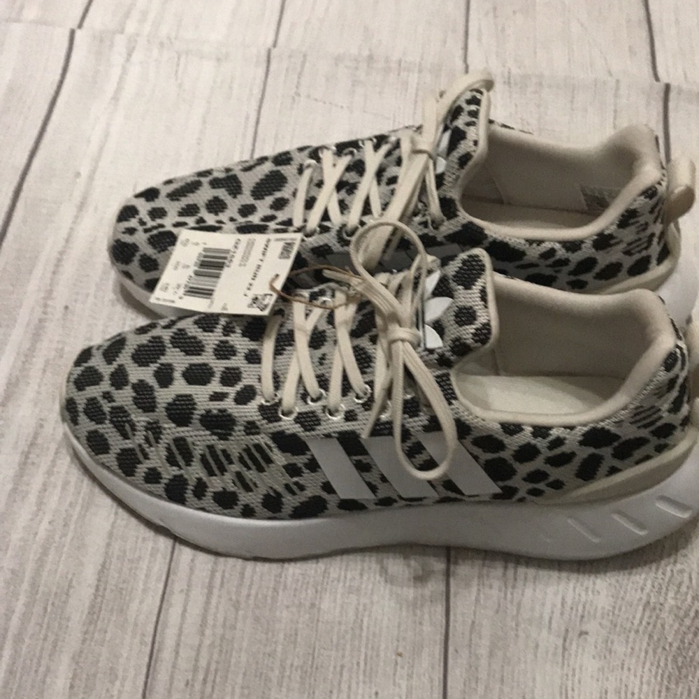 Adidas Swift Run 22.  Size 6.5– NEW without box - Picture 5 of 7